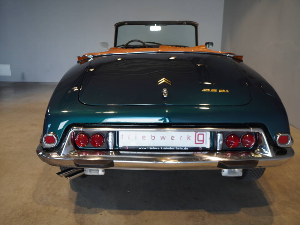 Image 14/21 of Citroën DS 20 (1972)