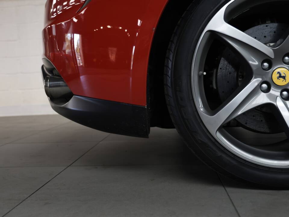 Immagine 19/50 di Ferrari FF (2011)