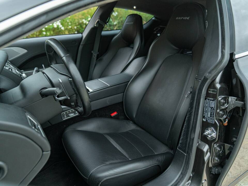 Bild 26/50 von Aston Martin Rapide (2010)