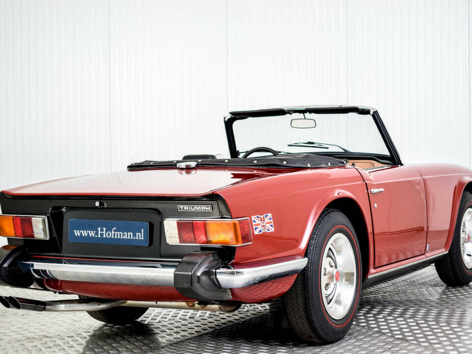 Image 14/50 de Triumph TR 6 (1974)