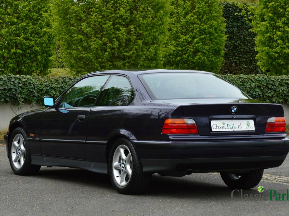 Bild 3/50 von BMW 320i (1994)