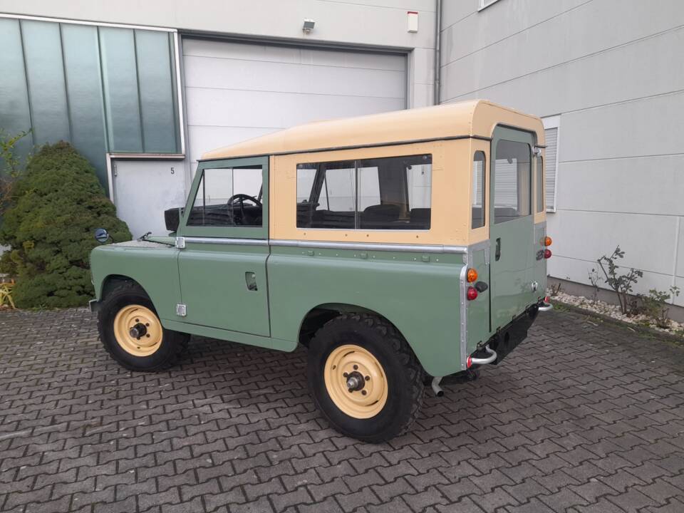 Immagine 5/29 di Land Rover 88 (1974)