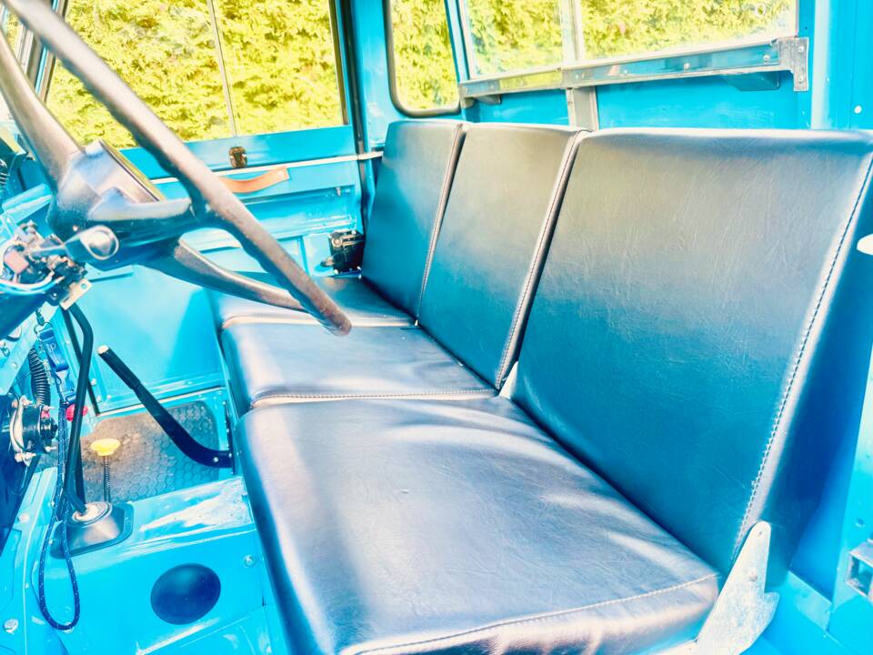 Bild 101/119 von Land Rover 109 (1969)