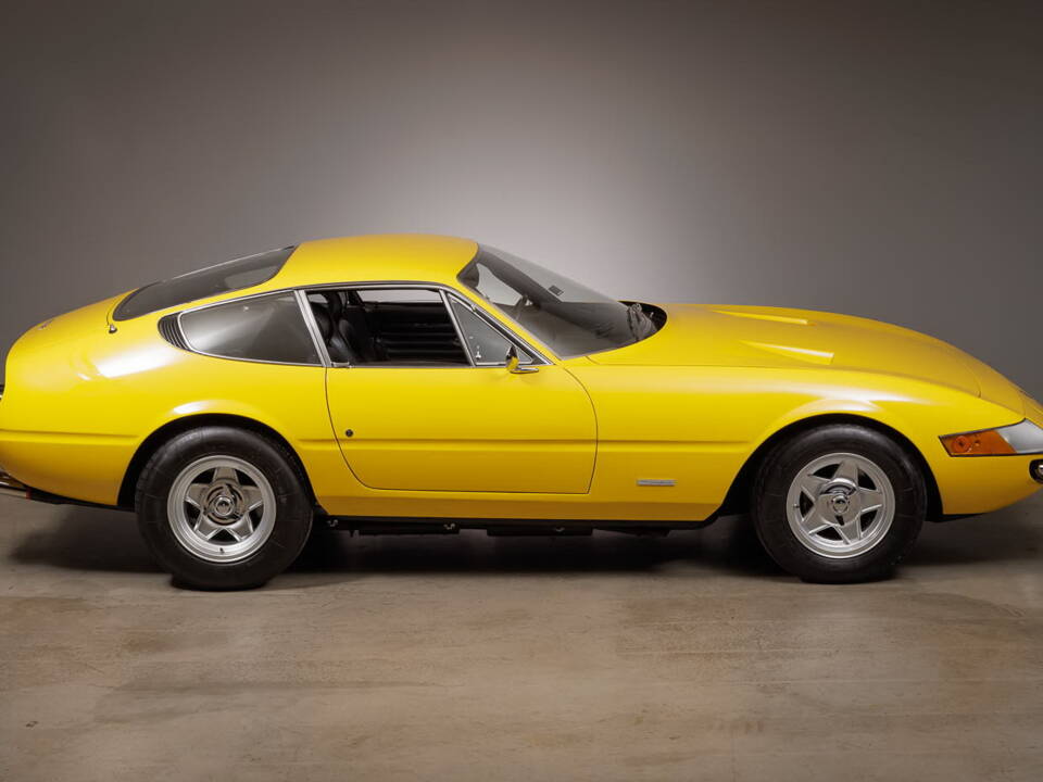 Bild 12/50 von Ferrari 365 GTB&#x2F;4 Daytona (1972)