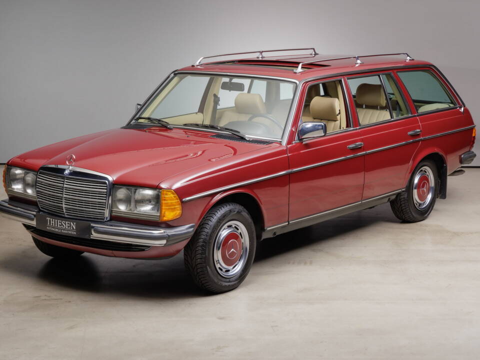 Image 1/50 of Mercedes-Benz 230 TE (1985)