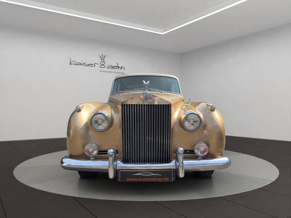 Image 3/26 of Rolls-Royce Silver Cloud II (1961)