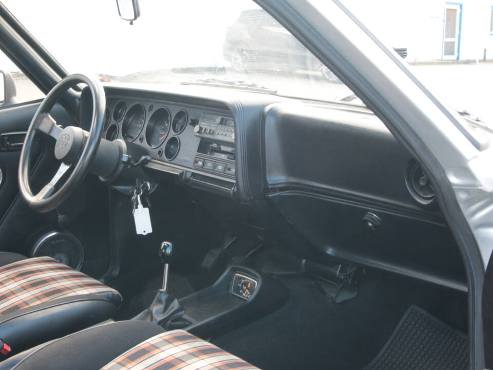Image 28/53 of Ford Capri 2,3 (1979)