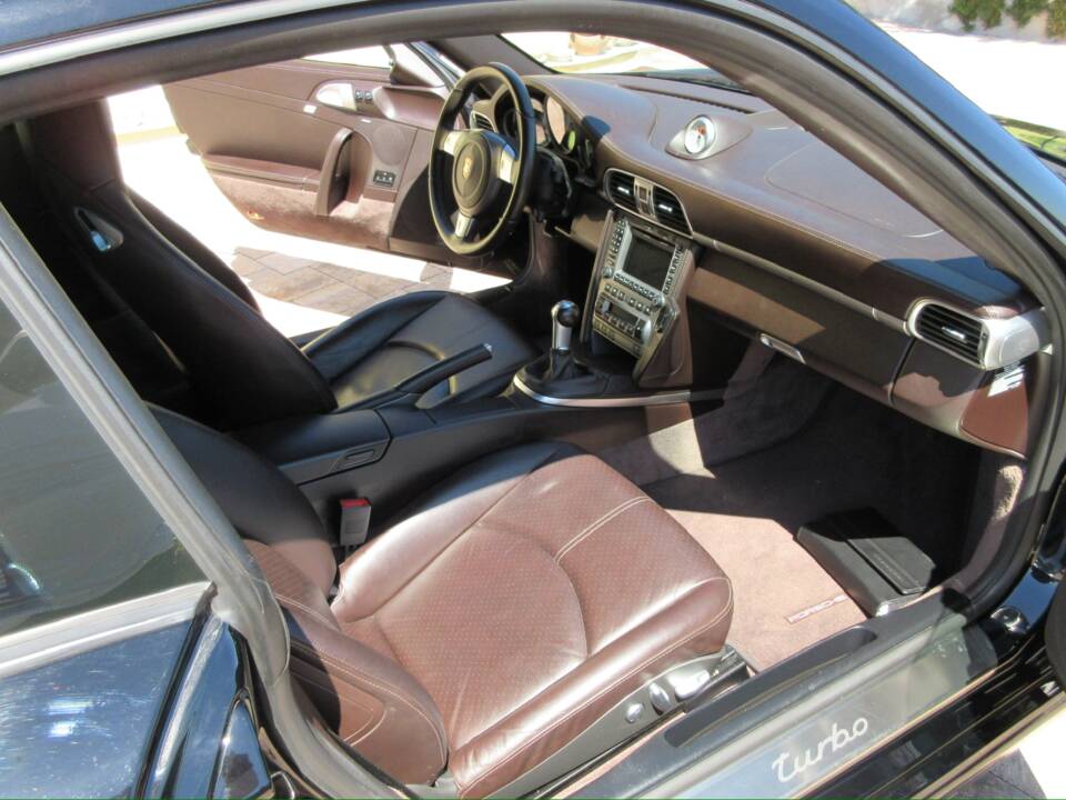 Bild 10/26 von Porsche 911 Turbo (2007)