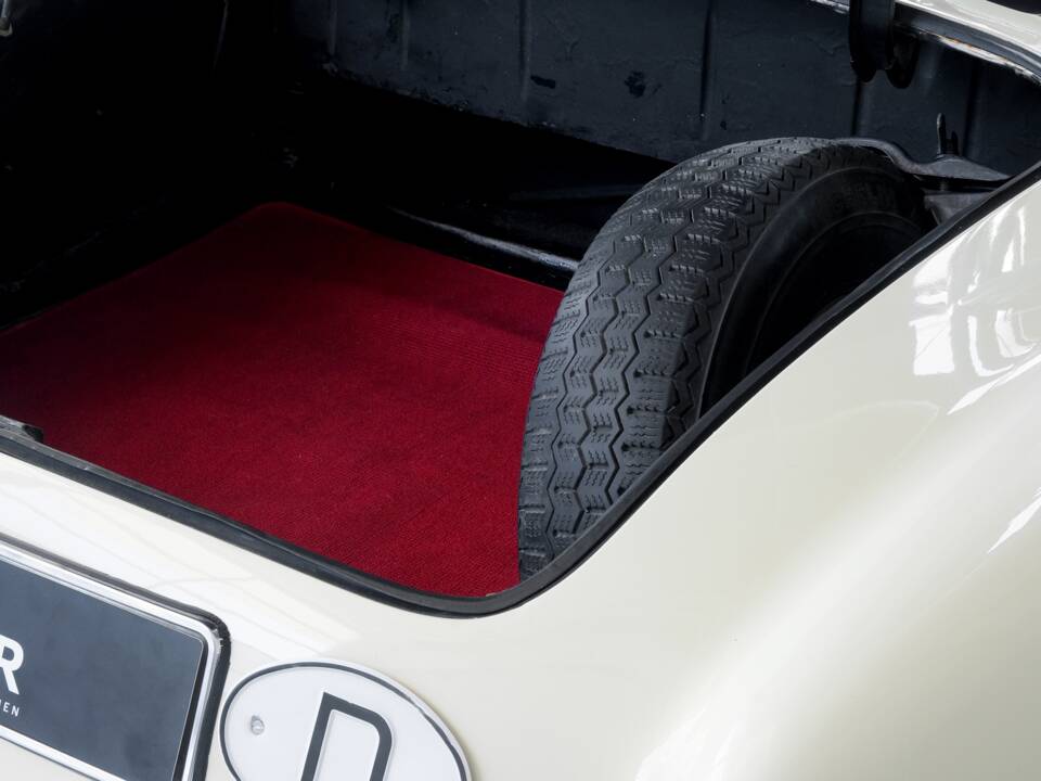 Image 19/50 de Mercedes-Benz 190 SL (1960)