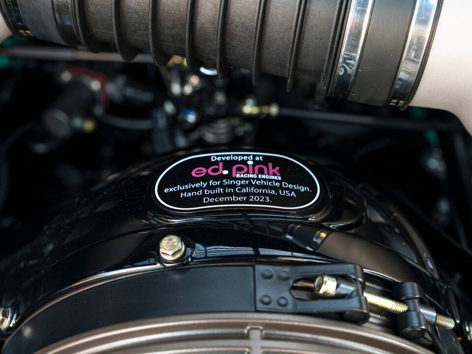 Image 33/34 of Porsche 911 Singer (2023)