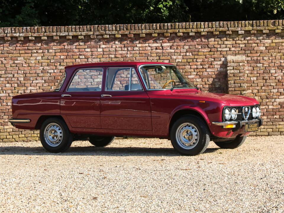 Image 30/50 of Alfa Romeo Giulia Nuova Super 1300 (1975)