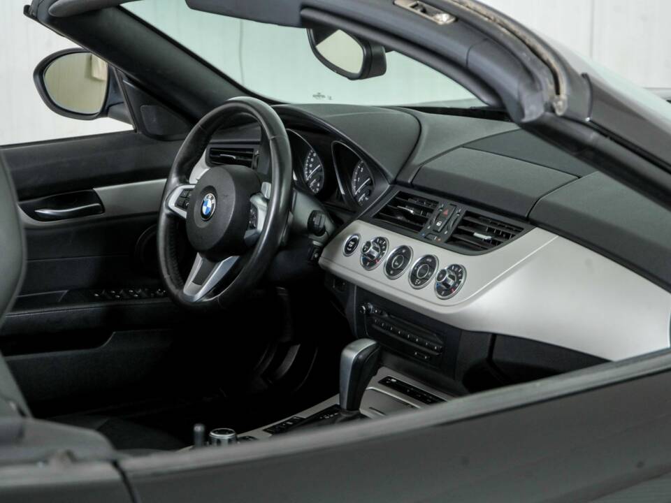 Image 36/50 of BMW Z4 sDrive23i (2011)