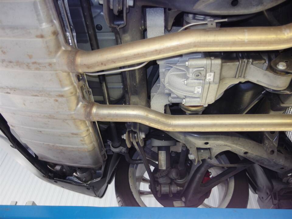 Immagine 84/99 di Porsche Cayenne GTS (2008)