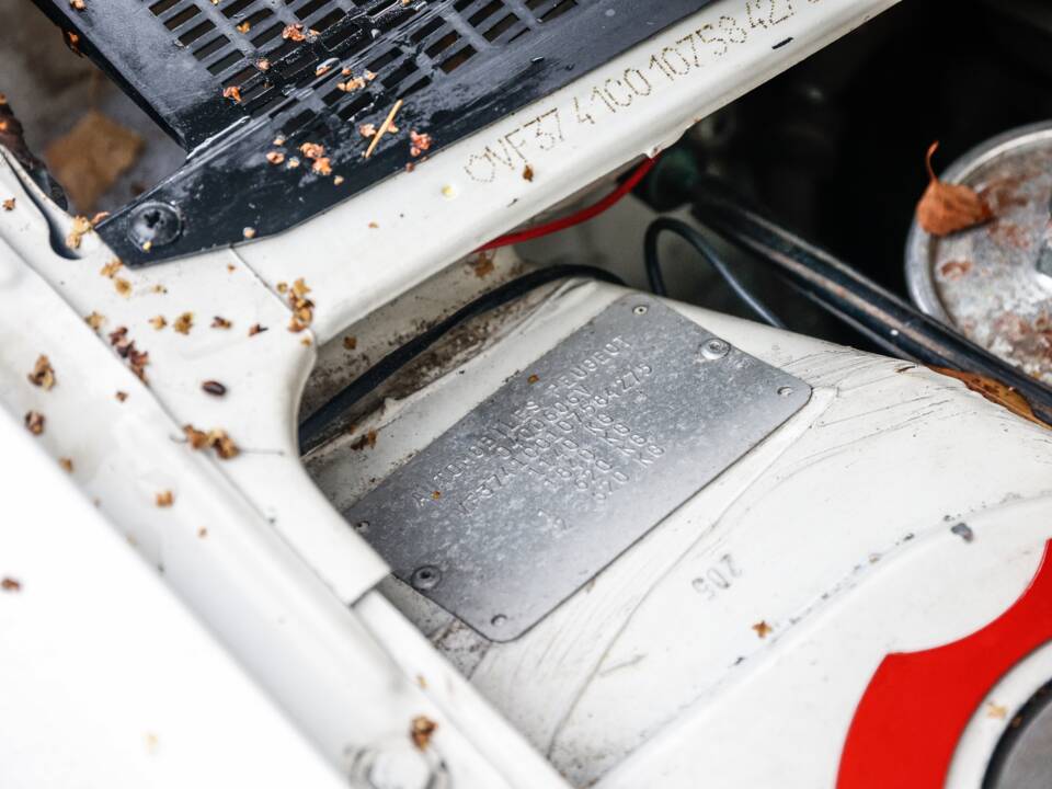 Imagen 8/44 de Peugeot 205 GTi 1.9 (1987)