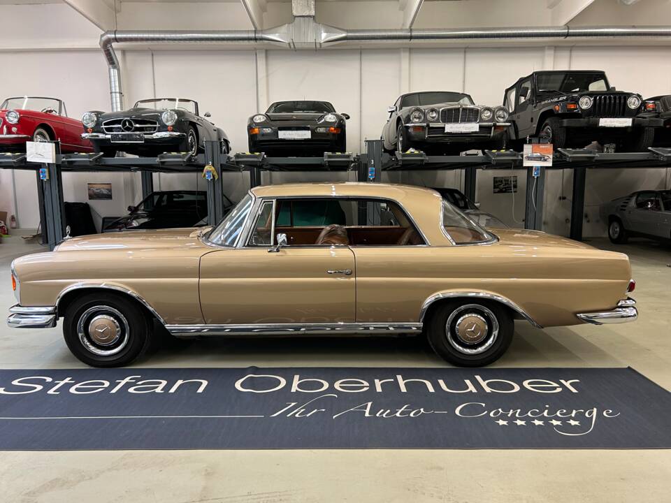 Image 9/25 of Mercedes-Benz 250 SE (1966)