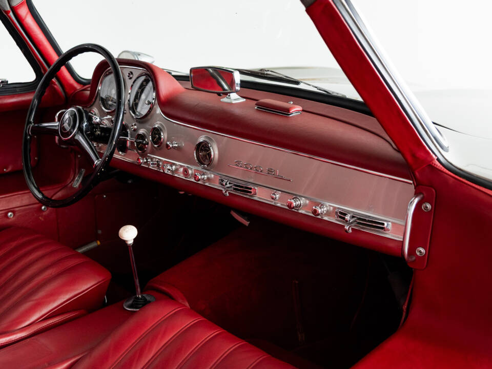 Image 33/48 de Mercedes-Benz 300 SL &quot;Papillon&quot; (1956)