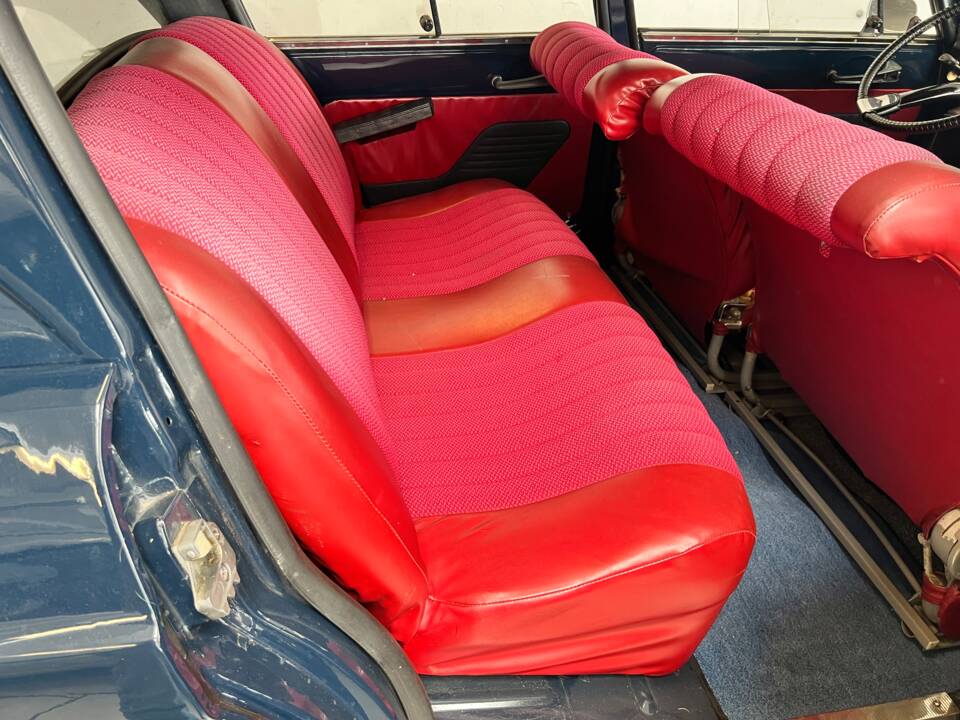 Image 27/38 de Citroën Ami 6 Berline (1968)