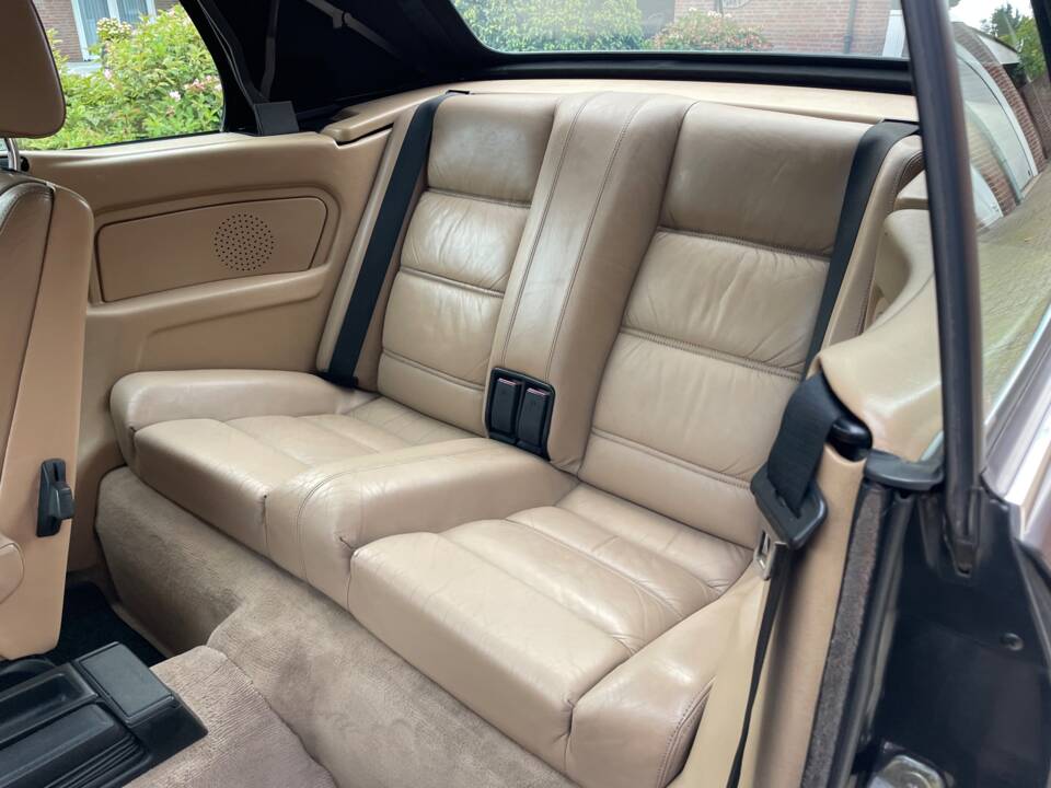 Bild 7/26 von BMW 320i (1990)