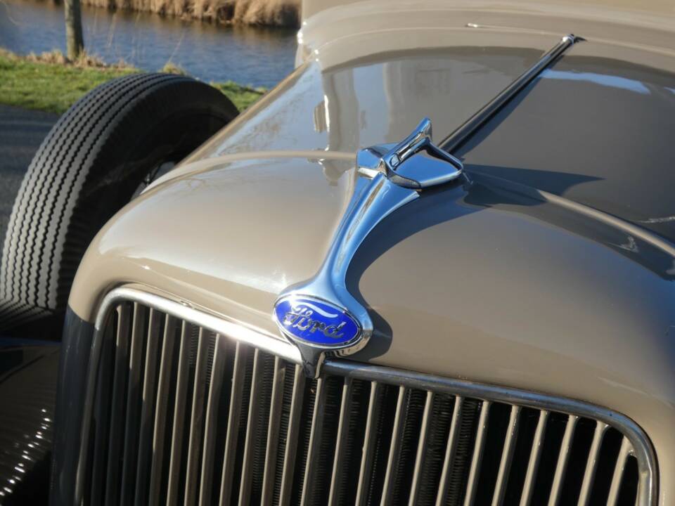 Bild 12/25 von Ford V8 Modell 40 (1933)