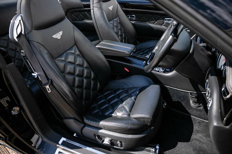 Image 28/29 de Bentley Azure T (2010)