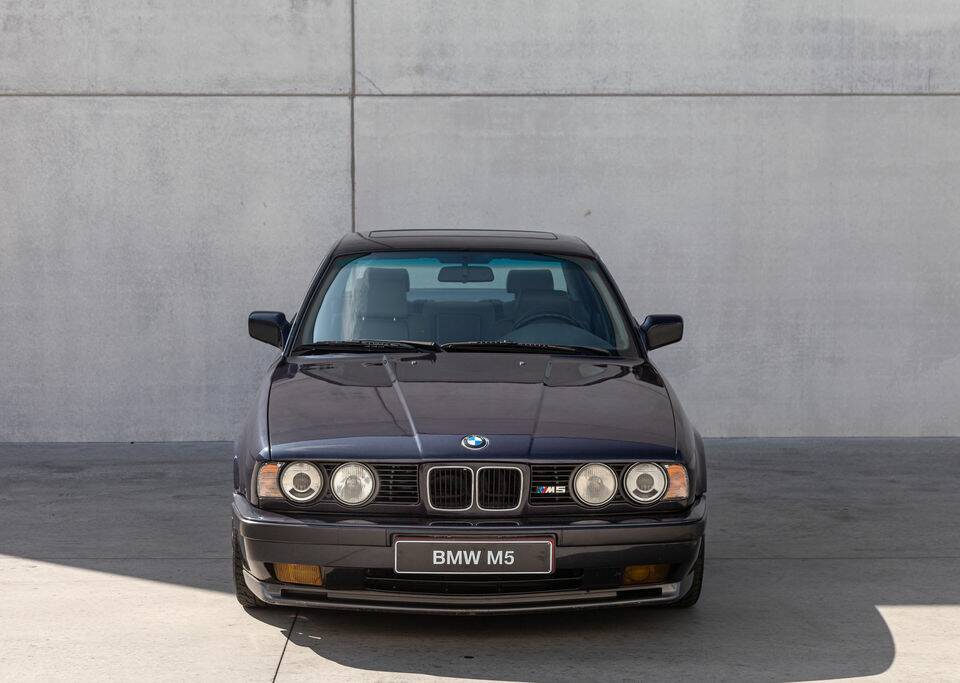 Immagine 3/8 di BMW M5 (1991)
