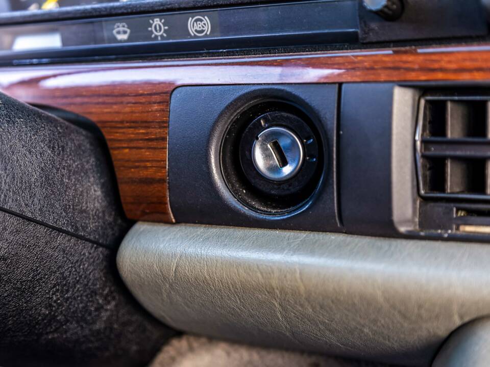 Image 95/175 of Mercedes-Benz 420 SE (1986)