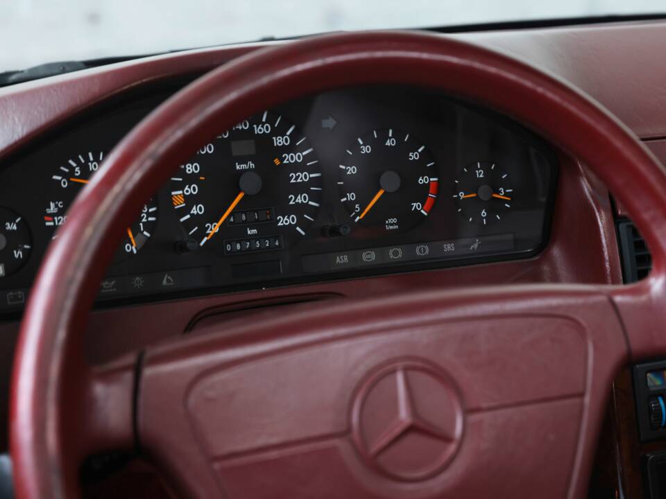 Image 19/37 of Mercedes-Benz SL 500 (1995)
