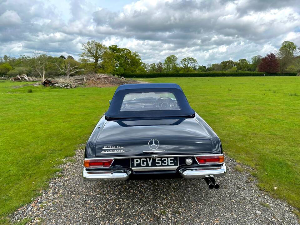 Image 25/50 de Mercedes-Benz 230 SL (1967)