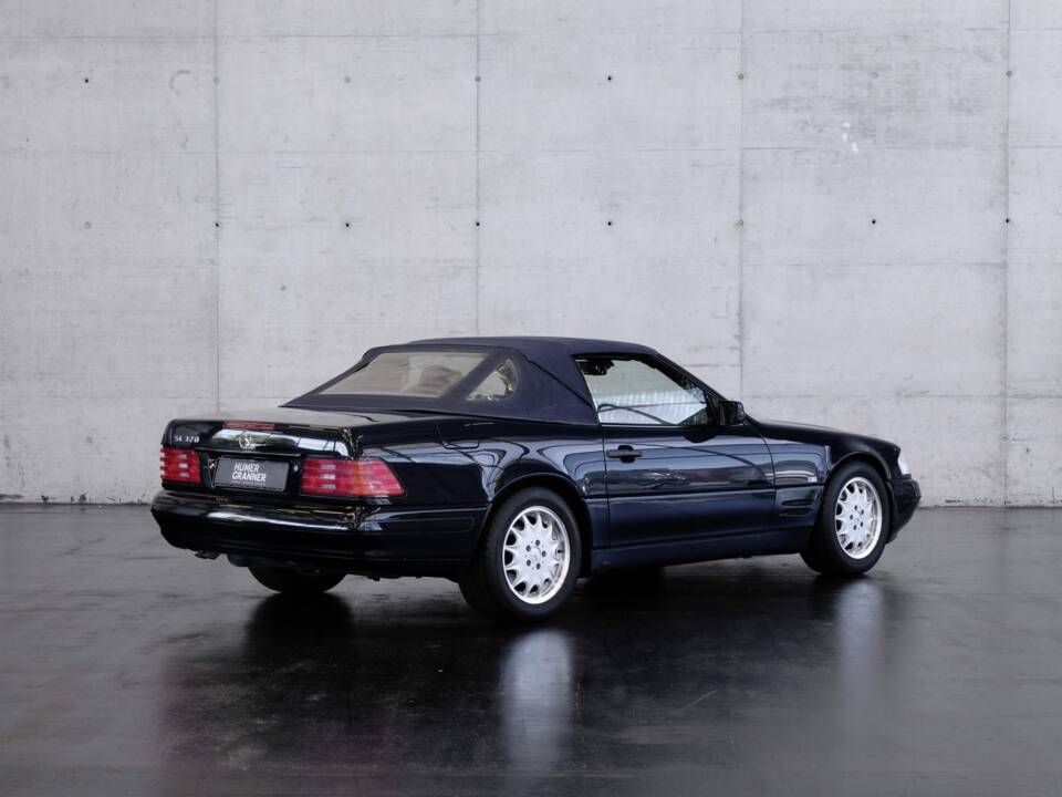 Image 9/46 of Mercedes-Benz SL 320 (1998)
