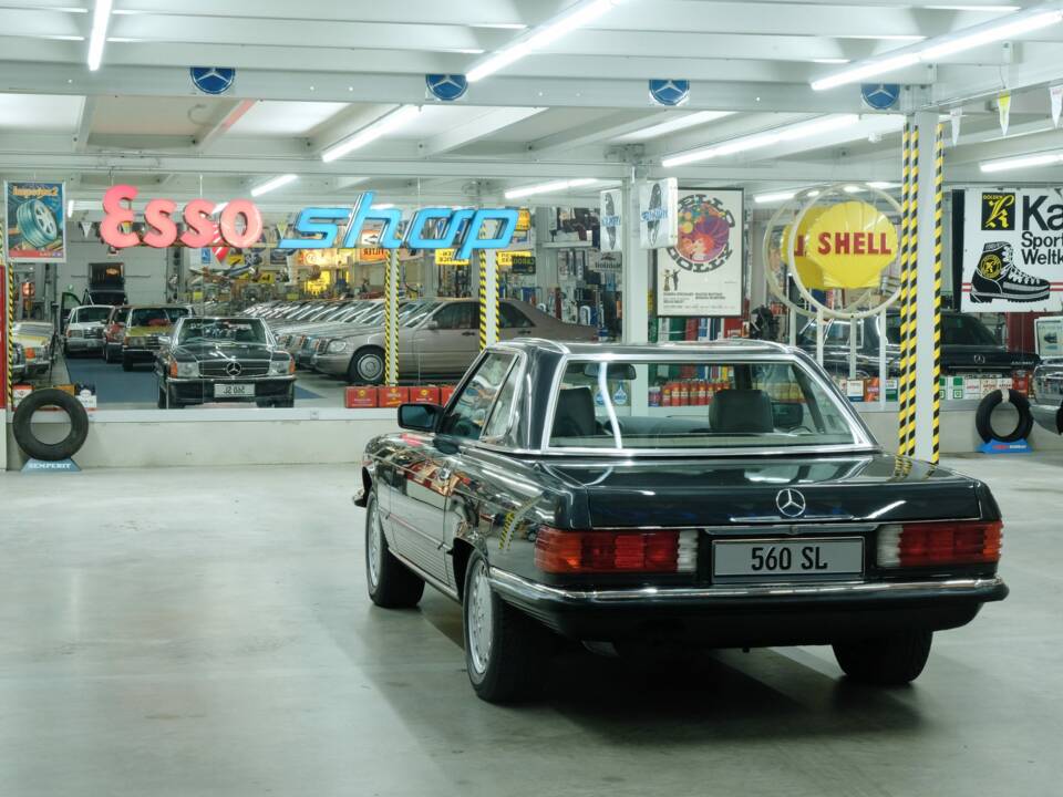 Image 9/50 de Mercedes-Benz 560 SL (1988)