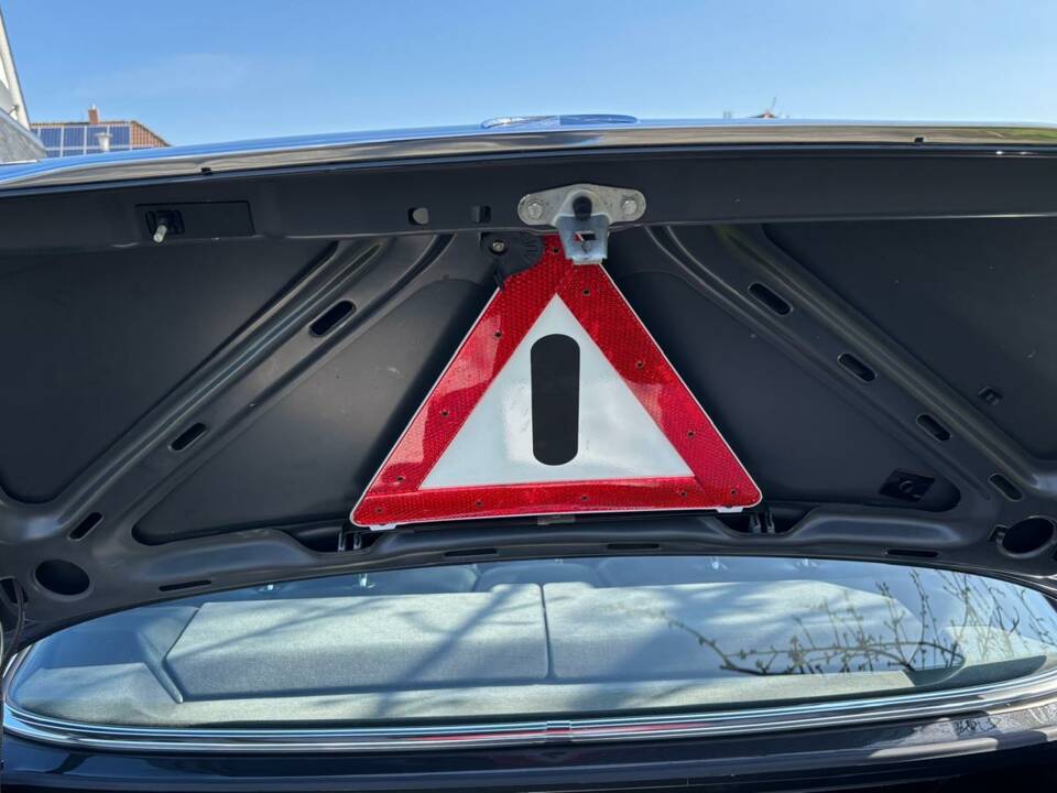 Bild 28/33 von Mercedes-Benz 560 SEC (1989)