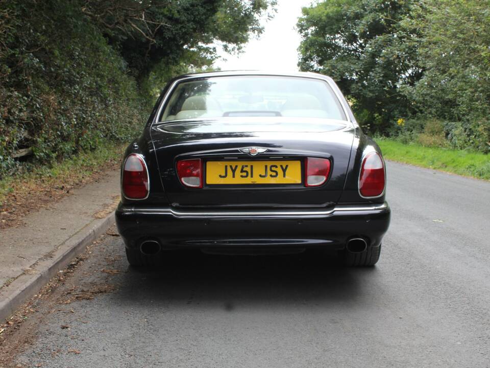 Image 5/17 de Bentley Arnage Red Label (2001)