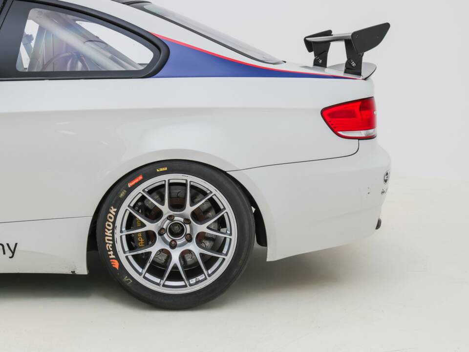 Obraz 8/21 pojazdu BMW M3 (2009)