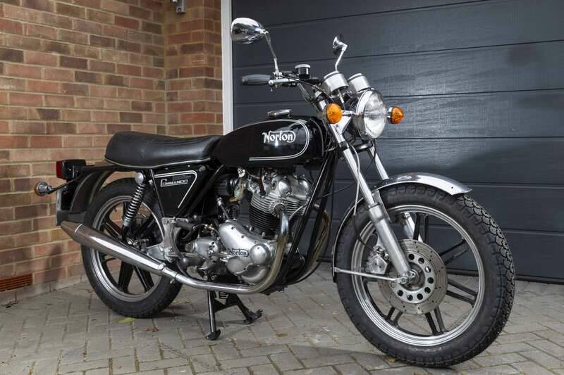 Image 21/30 of Norton Commando 750 Roadster (1972)