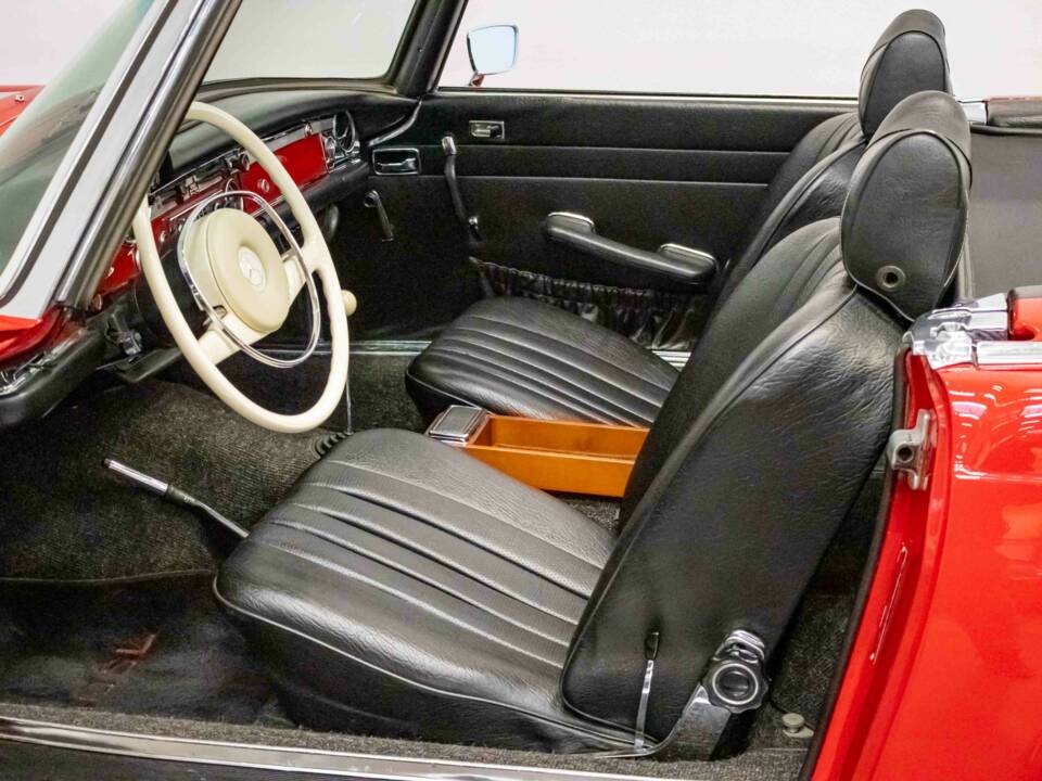 Bild 16/27 von Mercedes-Benz 280 SL (1970)