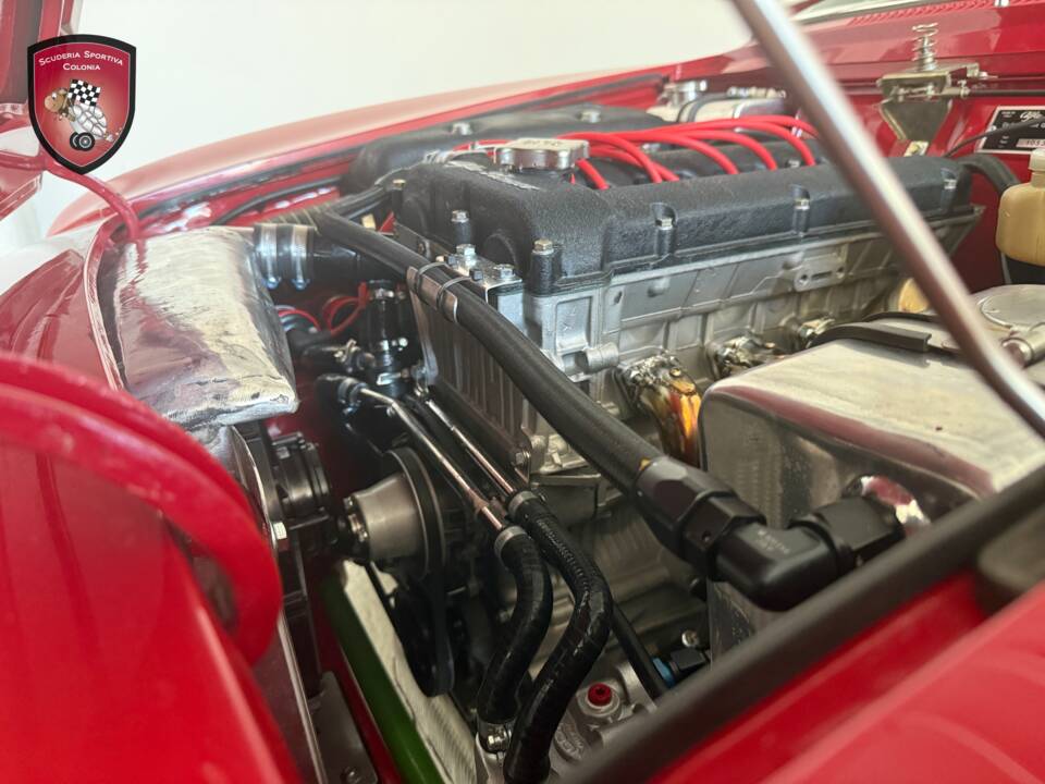 Immagine 49/53 di Alfa Romeo Giulia GT 1300 Junior (1970)