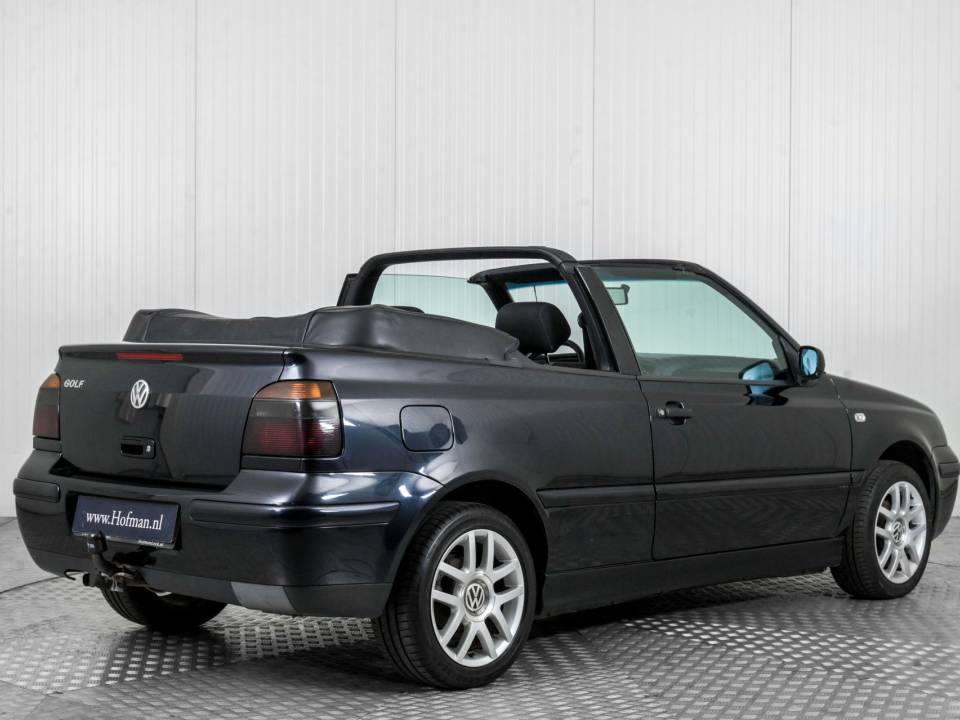 Imagen 2/50 de Volkswagen Golf IV Cabrio 1.8 (2001)