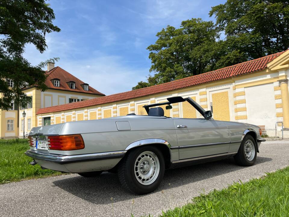 Image 50/77 of Mercedes-Benz 280 SL (1984)