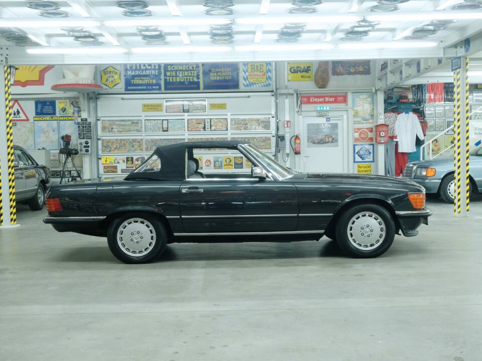 Image 16/50 de Mercedes-Benz 560 SL (1988)