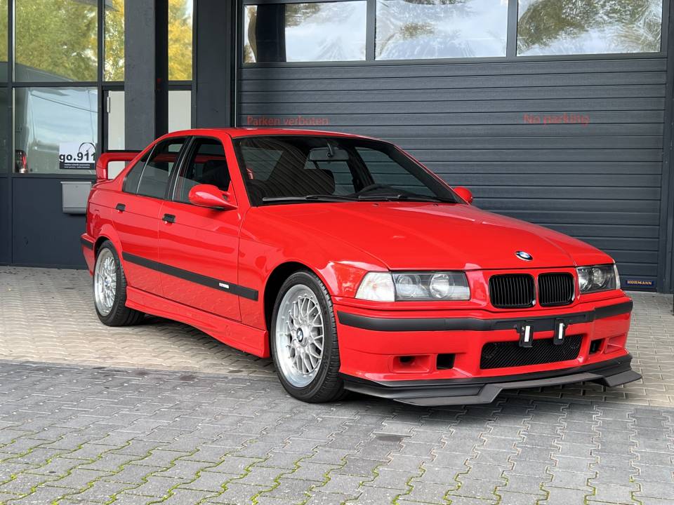 Imagen 2/37 de BMW 318is &quot;Class II&quot; (1994)