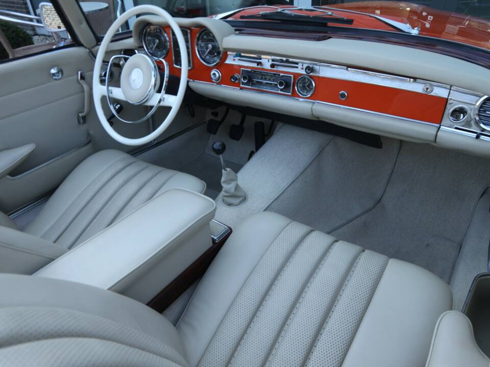 Image 23/50 of Mercedes-Benz 230 SL (1964)