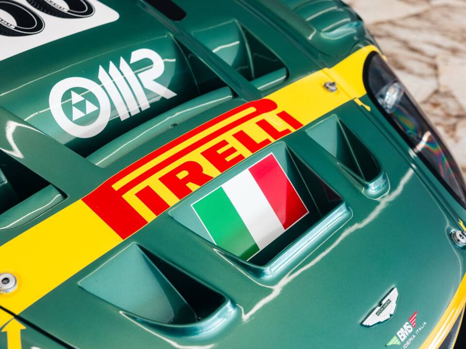Image 19/30 of Aston Martin DBR9 GT1 (2006)