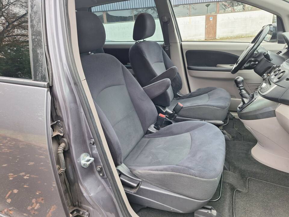 Imagen 12/16 de Mitsubishi Grandis 2.0 DI-D (2010)