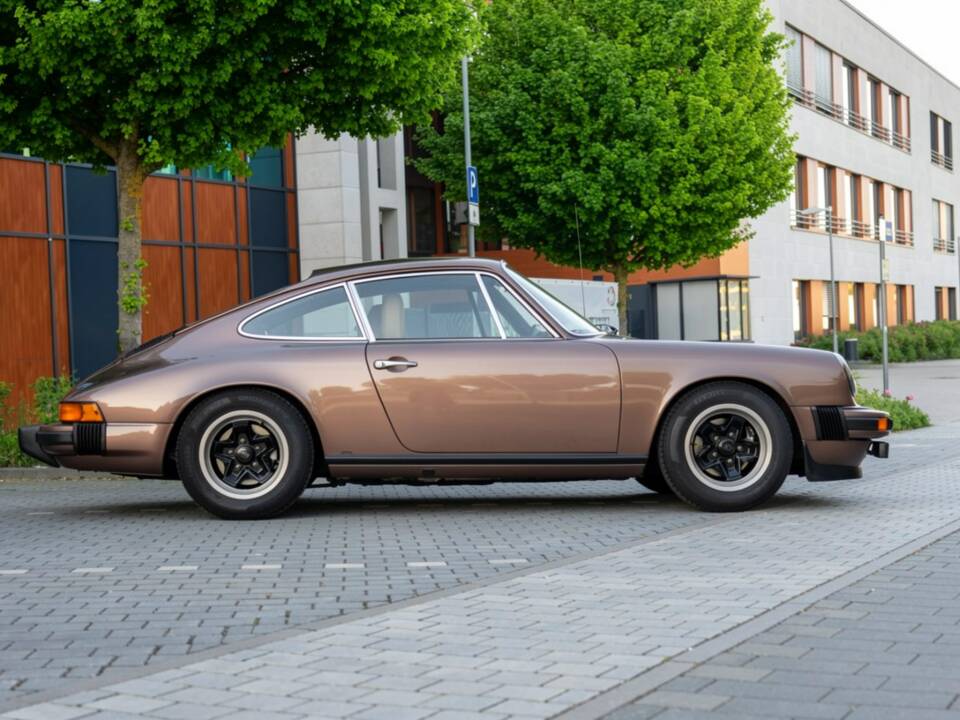 Image 2/11 of Porsche 911 2.7 S (1976)