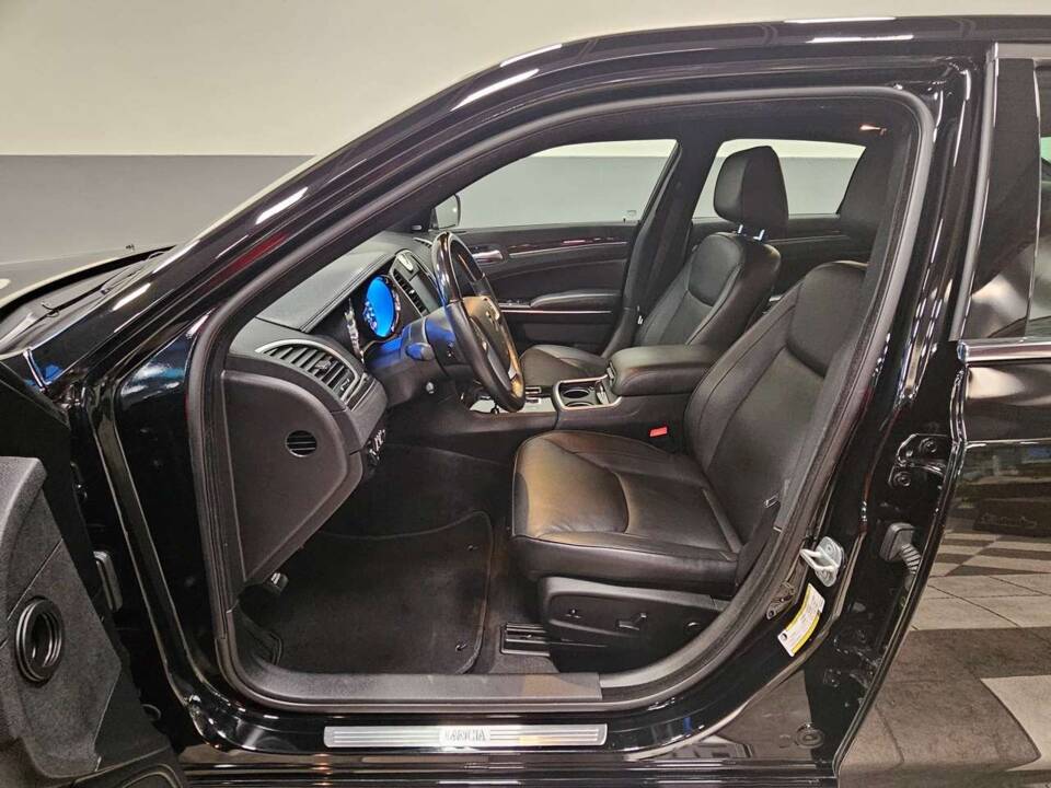 Afbeelding 12/16 van Lancia Thema II Platinum 3.0 V6 (2013)