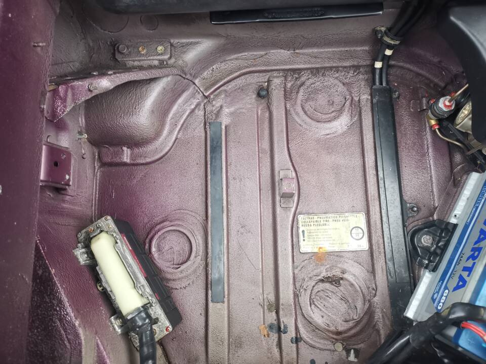 Bild 27/31 von Porsche 911 Carrera (WTL) (1990)