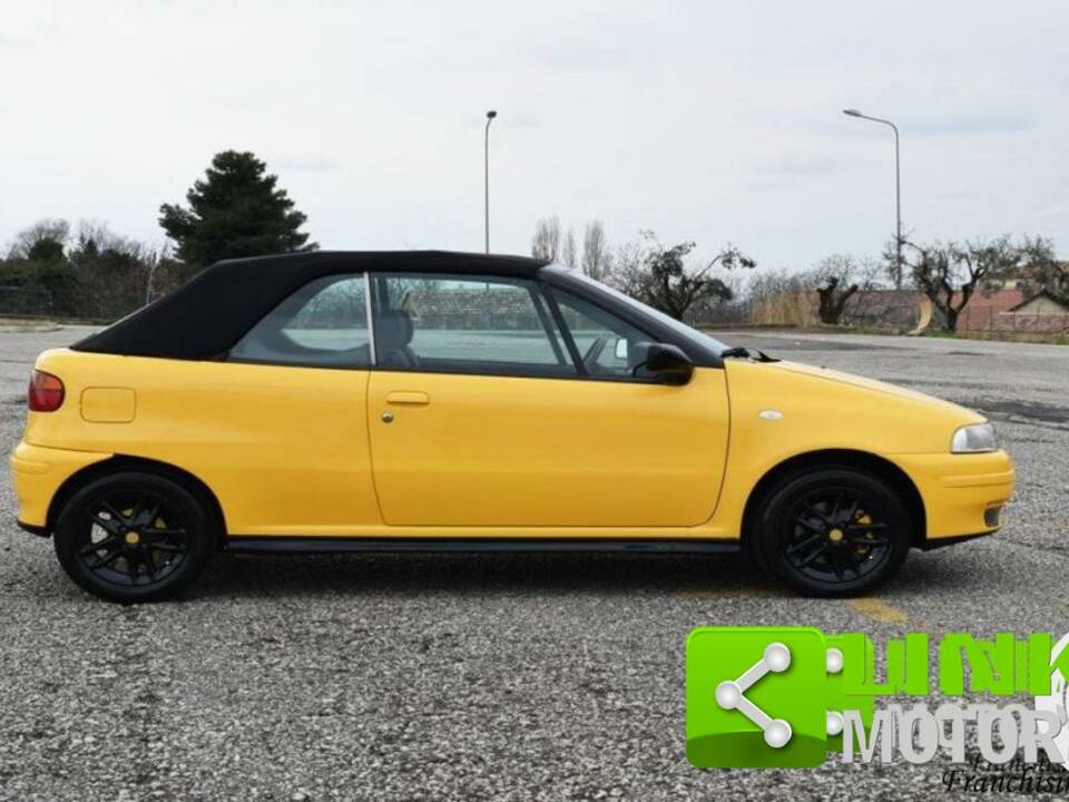 Image 5/10 de FIAT Punto 85 16V (1999)