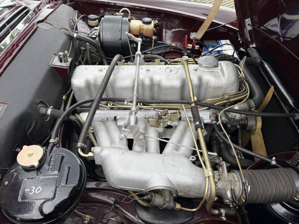Image 23/26 de Mercedes-Benz 230 SL (1965)