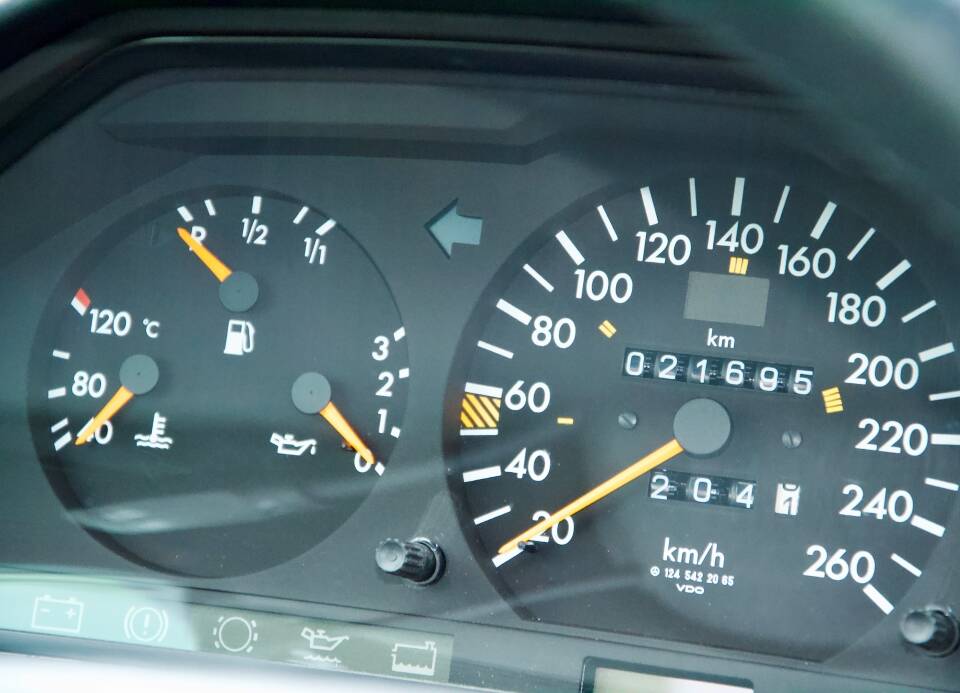 Bild 21/32 von Mercedes-Benz 280 TE (1993)