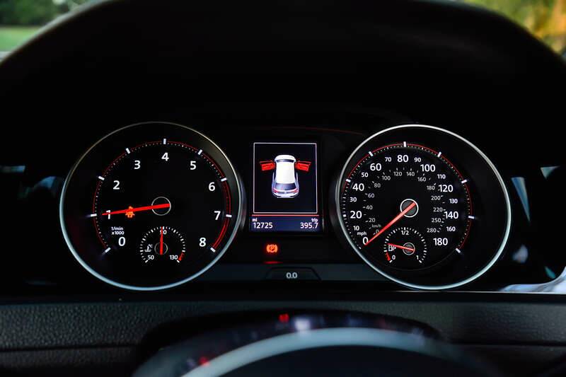 Bild 25/35 von Volkswagen Beetle 2.0 TSI (2017)